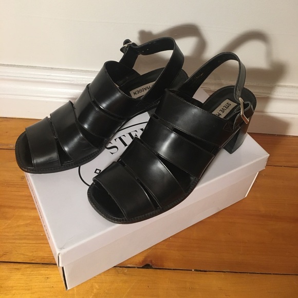 STEVEMADDEN black buckle ups! - Picture 2 of 3